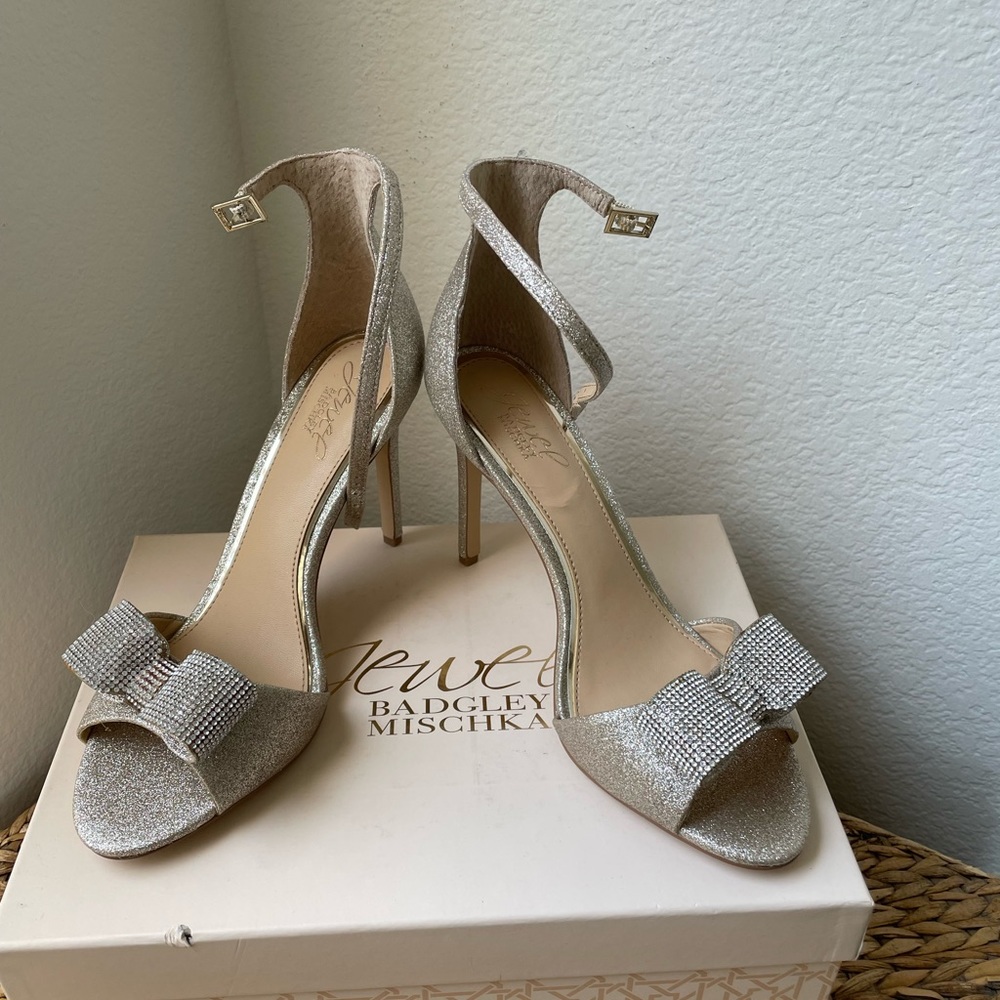 Badgley Mischa Una bow heels in gold glitter